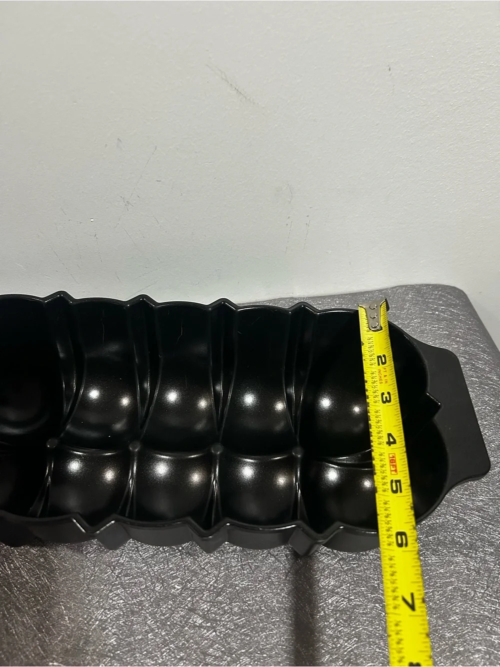 Nordic Ware Pro Cast Bundt Loaf Cake Baking Pan 9 Cup Capacity Made in USA